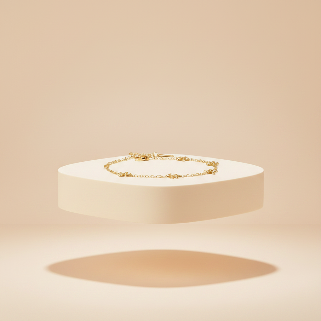 The Cuff Bracelet — 18K gold-plated anti-tarnish jewellery by Veyra