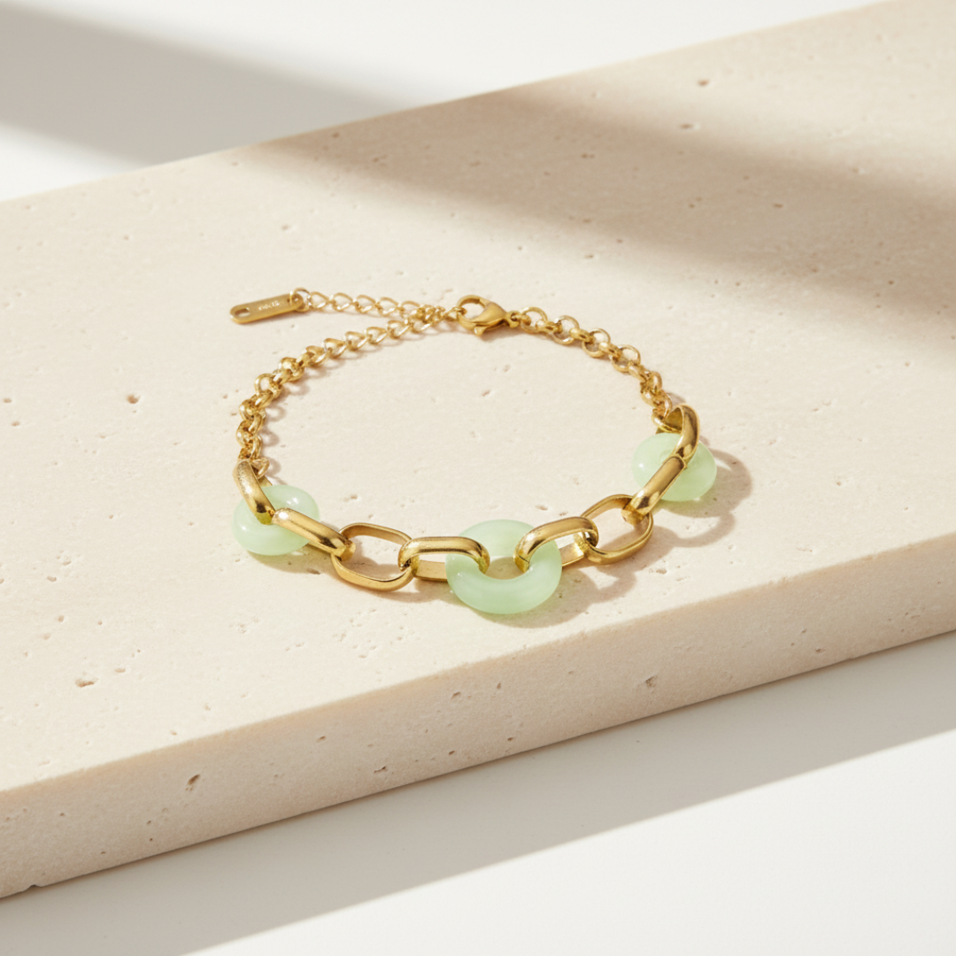 Sunday Bracelet — 18K gold-plated anti-tarnish jewellery by Veyra