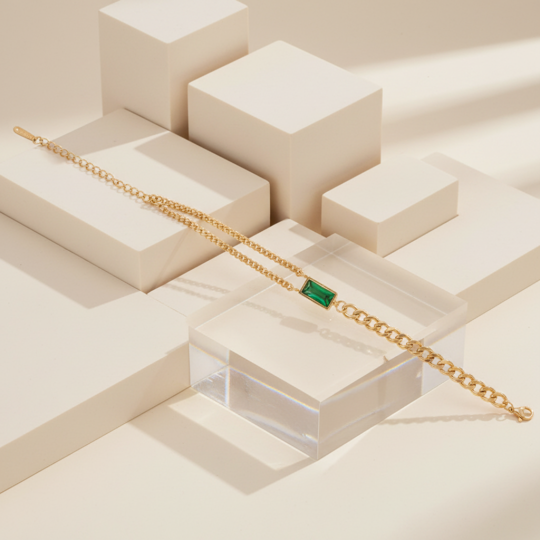 Green Flag Bracelet — 18K gold-plated anti-tarnish jewellery by Veyra