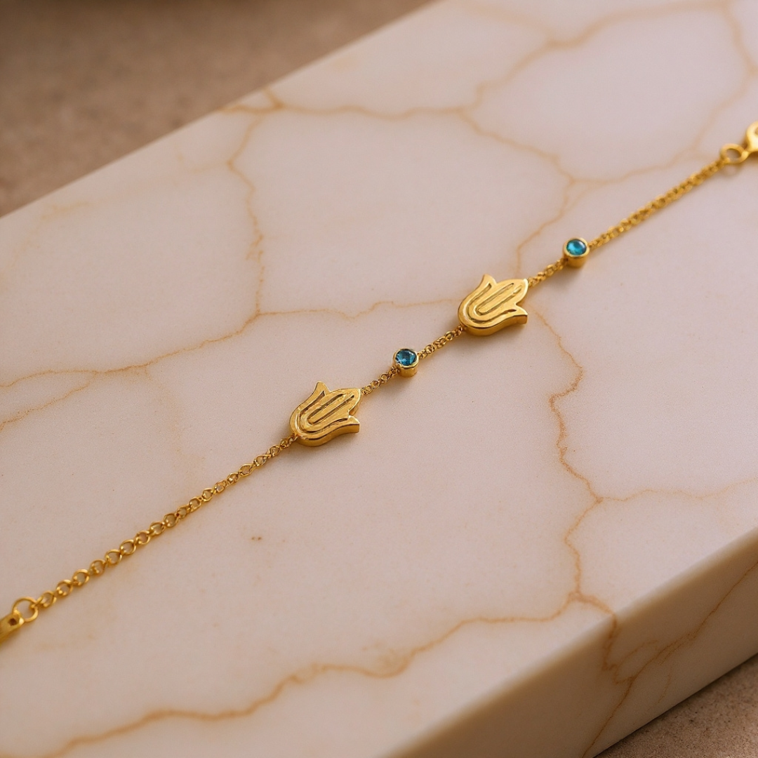 Signature Bracelet — 18K gold-plated anti-tarnish jewellery by Veyra