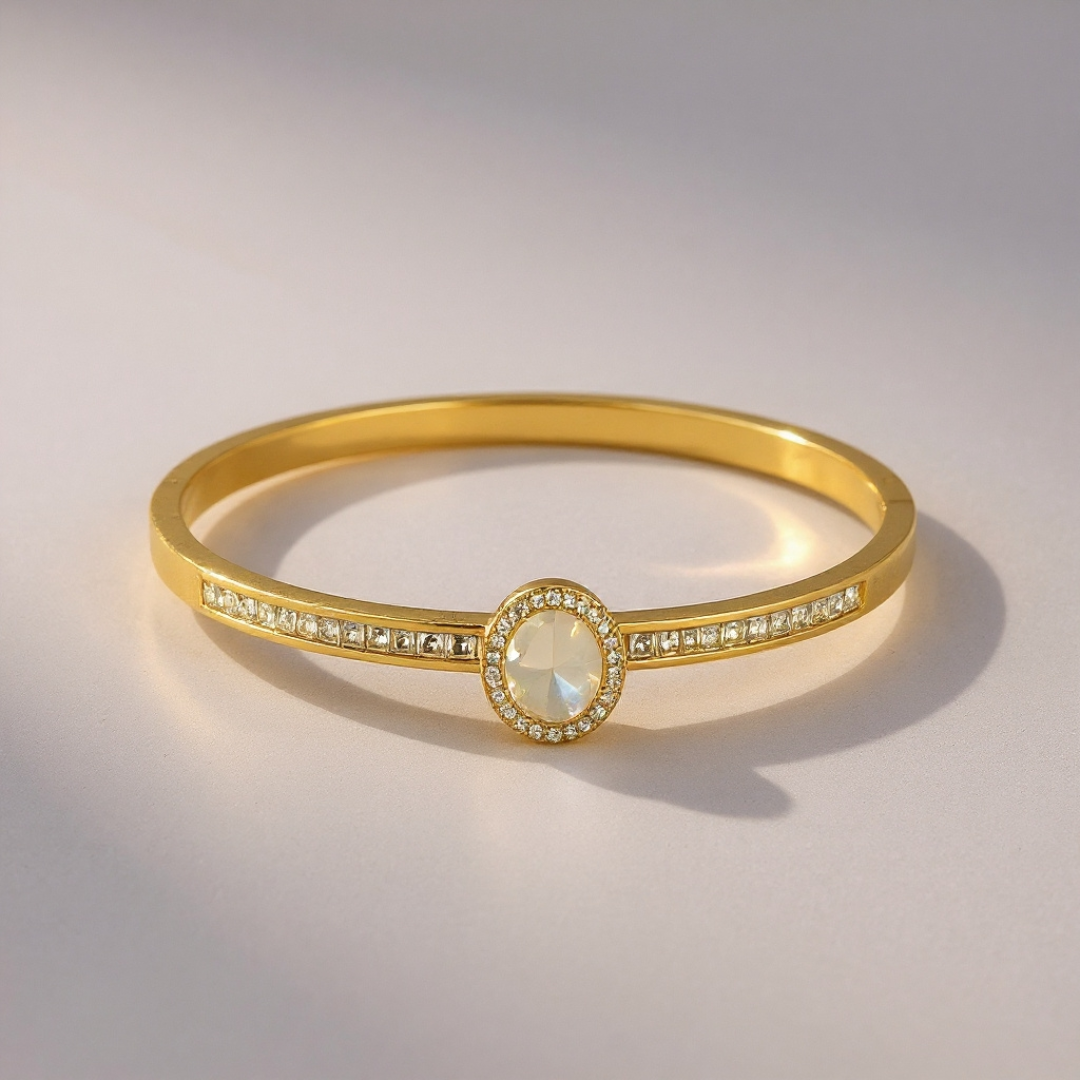 Crystal Clear Bracelet — 18K gold-plated anti-tarnish jewellery by Veyra