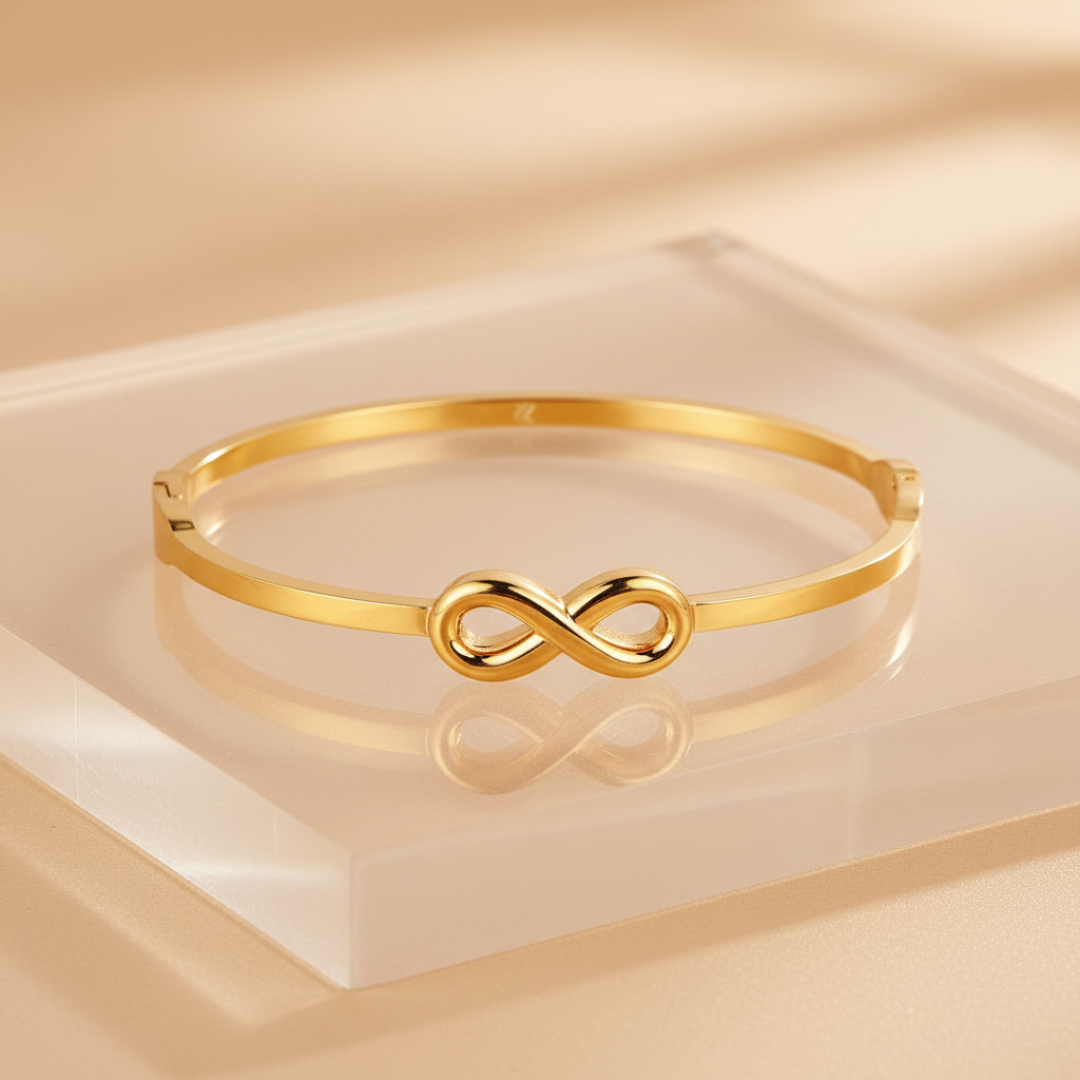 Chill Pill Bracelet — 18K gold-plated anti-tarnish jewellery by Veyra