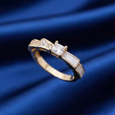 Star Orbit Ring — 18K gold-plated anti-tarnish jewellery by Veyra
