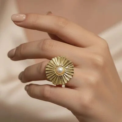 Golden Hour Ring — 18K gold-plated anti-tarnish jewellery by Veyra