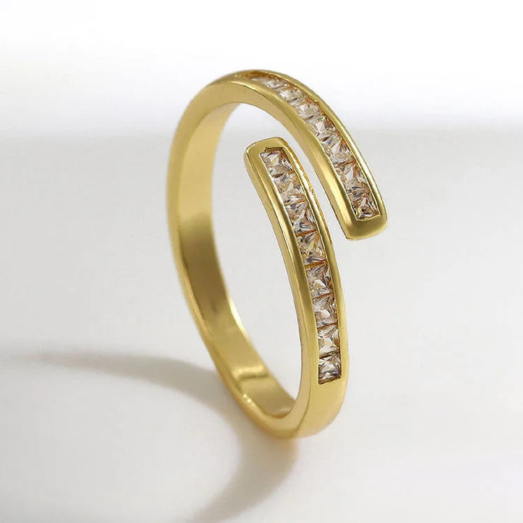 Make Waves Ring — 18K gold-plated anti-tarnish jewellery by Veyra
