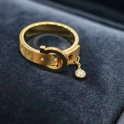 In Bloom Ring — 18K gold-plated anti-tarnish jewellery by Veyra